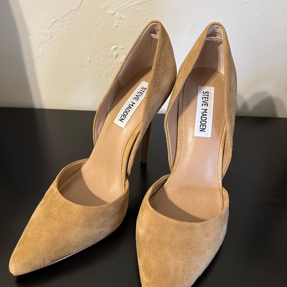 Steve Madden Suede Tan Heels - Picture 2 of 3